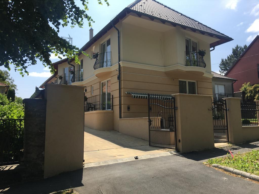 Villa Mona Lisa Heviz Exterior photo